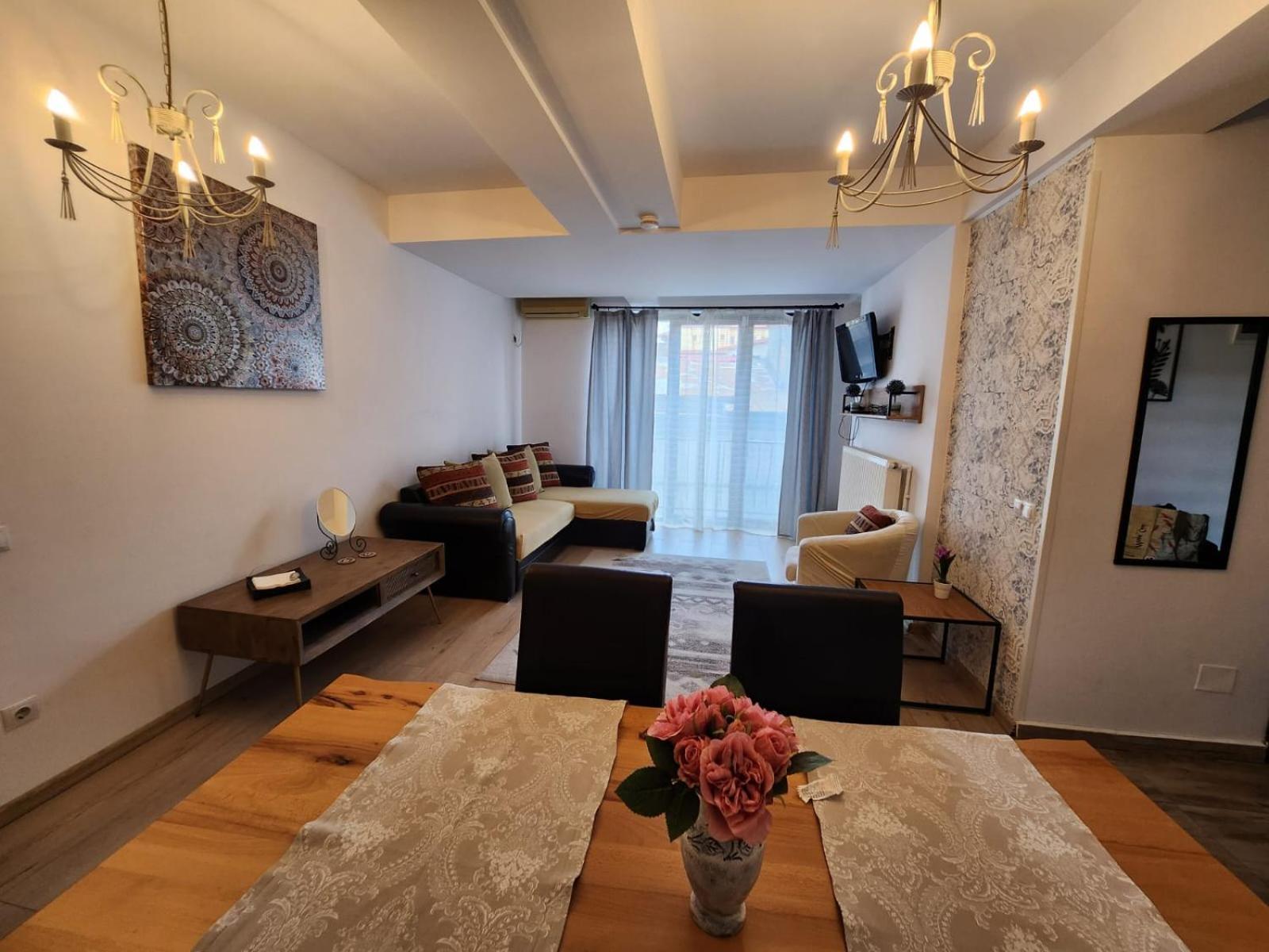 Morii Lake Apartment Bukares Bagian luar foto
